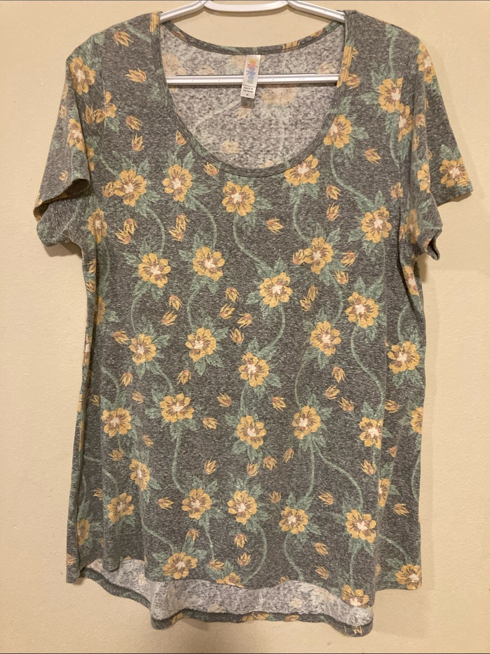 LuLaRoe Gray Scoop Neck Tee with Yellow Floral Print